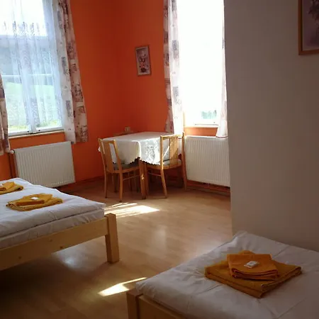 U Kostela
